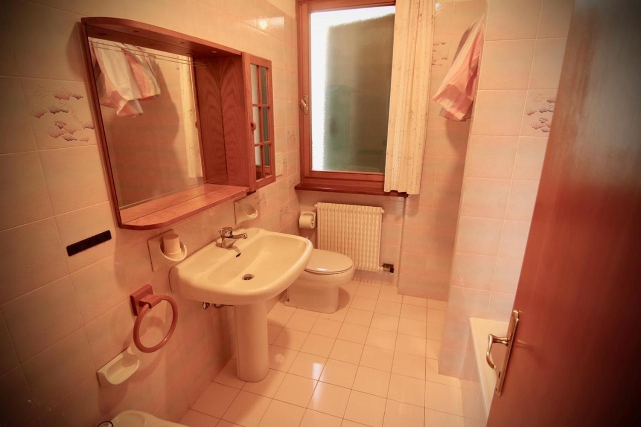 3 Rooms Apartment Whit Balcony And Lake Wiew Malcesine Exterior photo